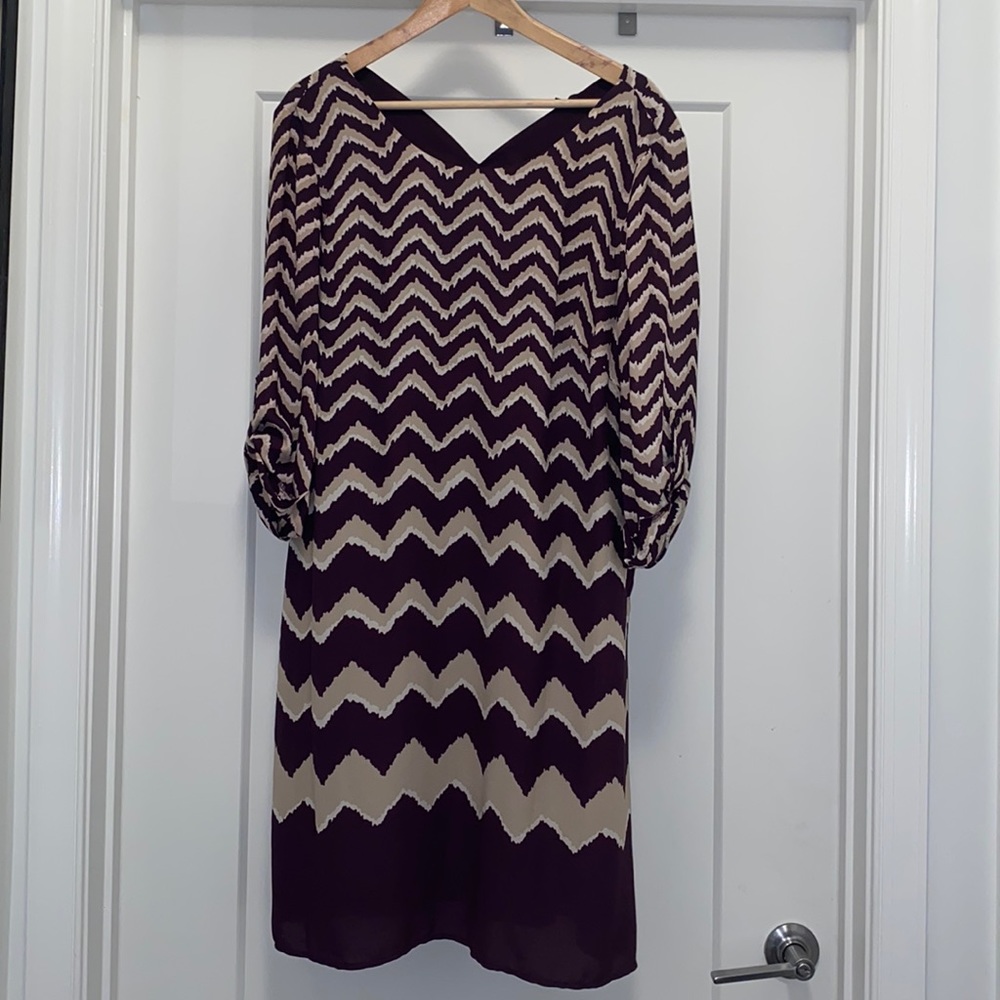 ๐บ Chevron Print Dress - Purple, Beige, and White - Size 12